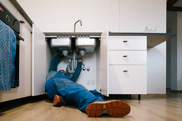Professional Leak Detection technician working in Waldron, AR